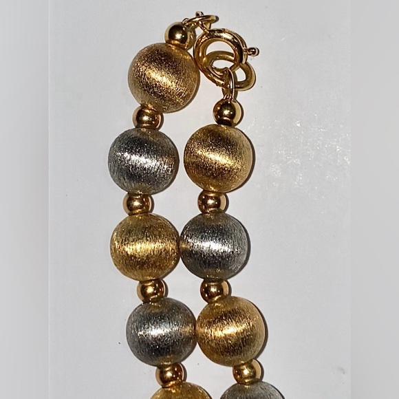 Vintage Signed NAPIER Two Tone Brushed Ball Bead Necklace 20” - Picture 3 of 5
